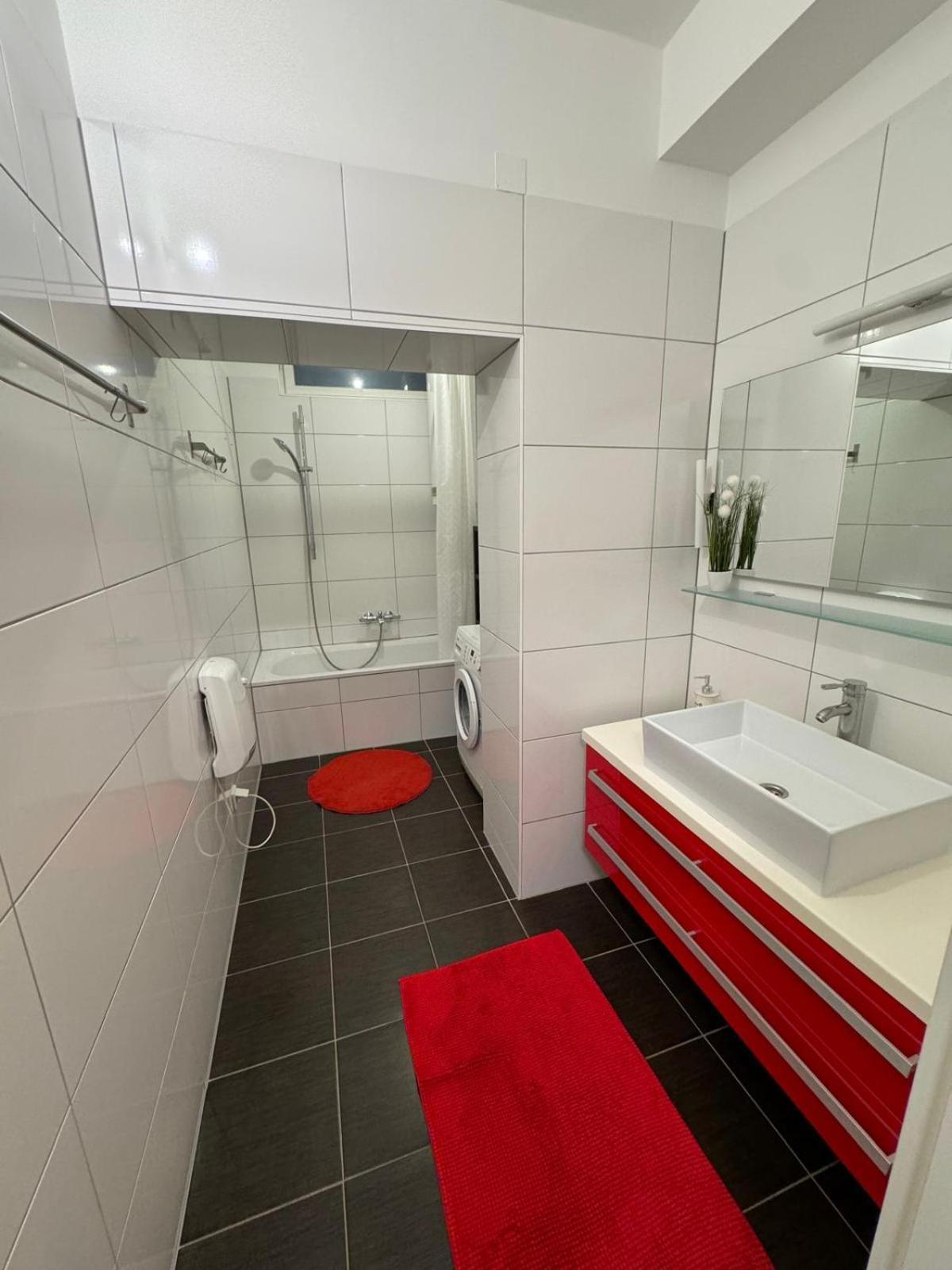Sunny And Elegant Apartament In Central Location Graz Extérieur photo